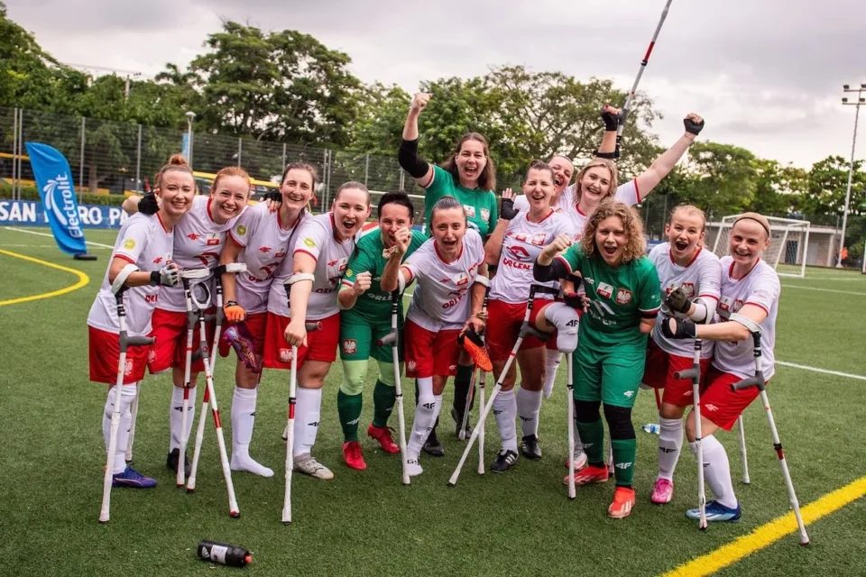 Zdjęcie grupowe Reprezentacji Polski Amp Futbolu Kobiet